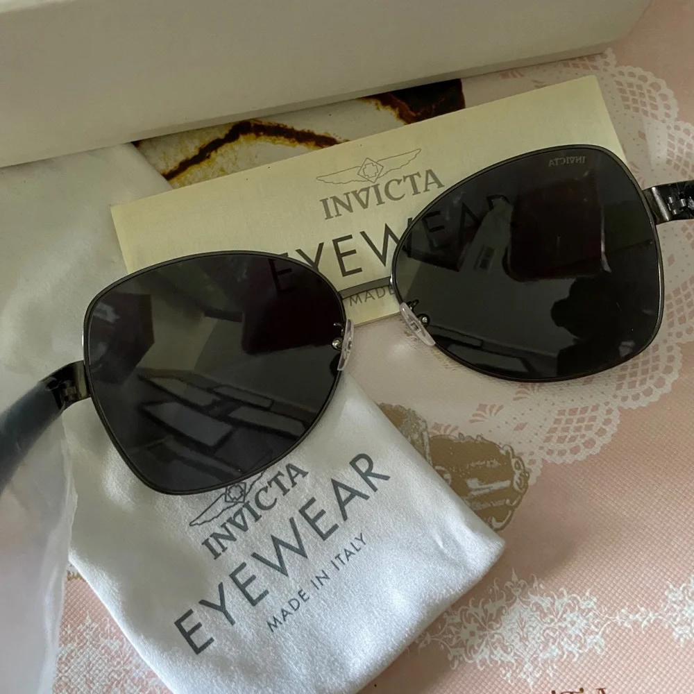 INVICTA‎ Sunglasses (WC) - Picture 4 of 9